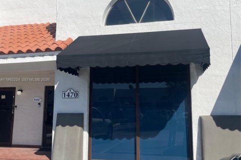 Immobilier commercial à Sweetwater, Floride № 2026282