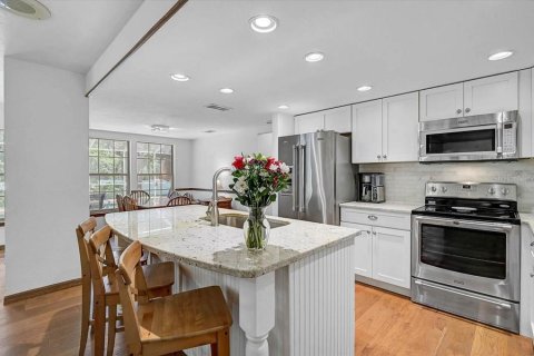 House in Sarasota, Florida 4 bedrooms, 226.5 sq.m. № 2103295 - photo 13