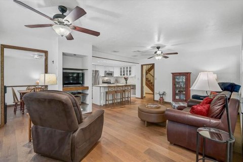 House in Sarasota, Florida 4 bedrooms, 226.5 sq.m. № 2103295 - photo 24