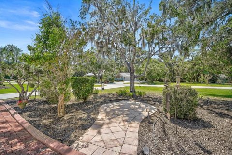 House in Sarasota, Florida 4 bedrooms, 226.5 sq.m. № 2103295 - photo 6