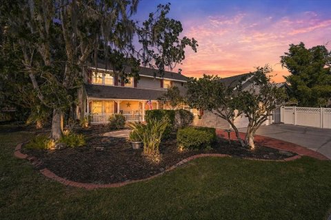 House in Sarasota, Florida 4 bedrooms, 226.5 sq.m. № 2103295 - photo 3