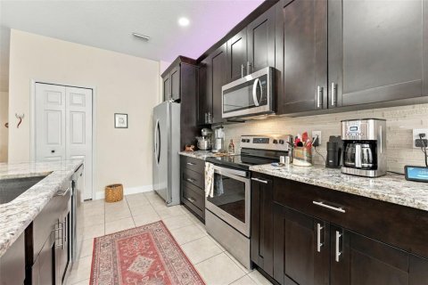 Touwnhouse à vendre à Riverview, Floride: 3 chambres, 178.37 m2 № 2399298 - photo 13