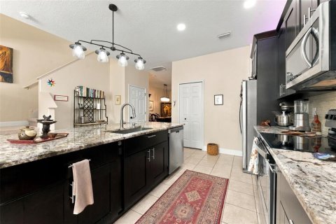 Touwnhouse à vendre à Riverview, Floride: 3 chambres, 178.37 m2 № 2399298 - photo 11