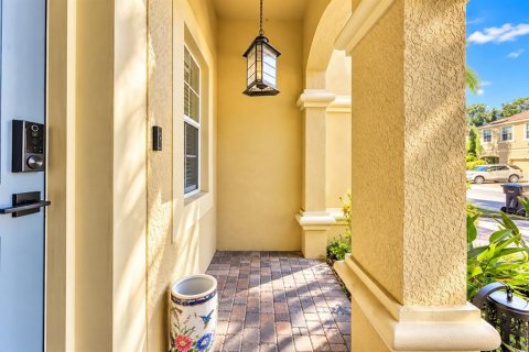 Touwnhouse à vendre à Riverview, Floride: 3 chambres, 178.37 m2 № 2399298 - photo 5