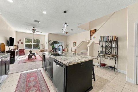 Touwnhouse à vendre à Riverview, Floride: 3 chambres, 178.37 m2 № 2399298 - photo 12
