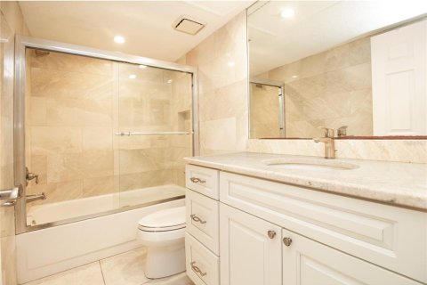 Adosado en venta en Treasure Island, Florida, 2 dormitorios, 134.71 m2 № 1687584 - foto 27