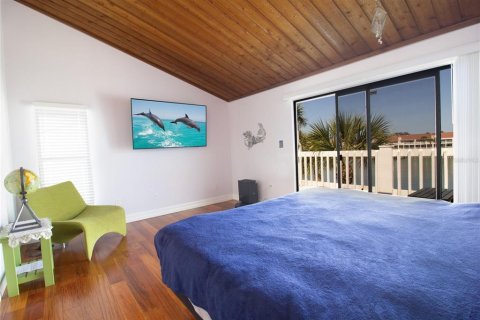Adosado en venta en Treasure Island, Florida, 2 dormitorios, 134.71 m2 № 1687584 - foto 14