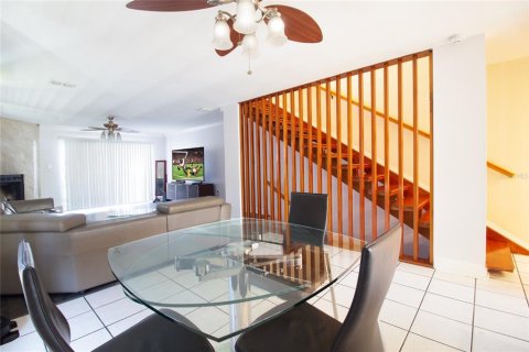Adosado en venta en Treasure Island, Florida, 2 dormitorios, 134.71 m2 № 1687584 - foto 7