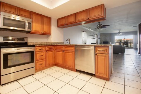 Adosado en venta en Treasure Island, Florida, 2 dormitorios, 134.71 m2 № 1687584 - foto 10
