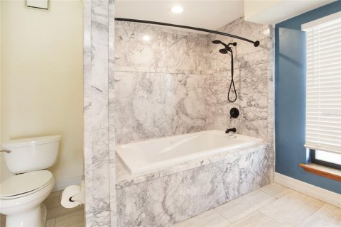 Adosado en venta en Treasure Island, Florida, 2 dormitorios, 134.71 m2 № 1687584 - foto 20