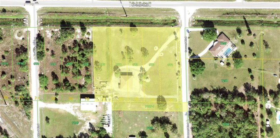 Commercial property in Punta Gorda, Florida № 669206