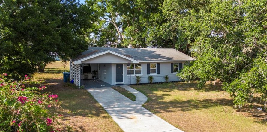 House in Fort Meade, Florida 3 bedrooms, 82.13 sq.m. № 2207150