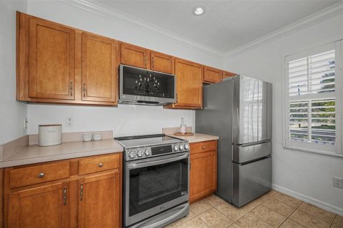 Touwnhouse à vendre à Tampa, Floride: 2 chambres, 113.71 m2 № 2319273 - photo 5