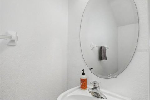 Touwnhouse à vendre à Tampa, Floride: 2 chambres, 113.71 m2 № 2319273 - photo 14