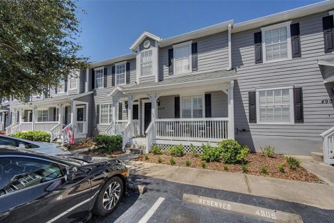 Touwnhouse à vendre à Tampa, Floride: 2 chambres, 113.71 m2 № 2319273 - photo 2