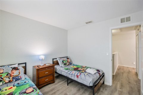 Townhouse in Davenport, Florida 4 bedrooms, 137.68 sq.m. № 1613282 - photo 13