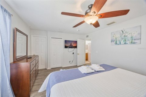 Townhouse in Davenport, Florida 4 bedrooms, 137.68 sq.m. № 1613282 - photo 16