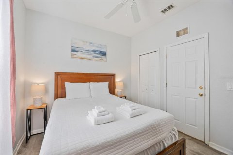 Townhouse in Davenport, Florida 4 bedrooms, 137.68 sq.m. № 1613282 - photo 10