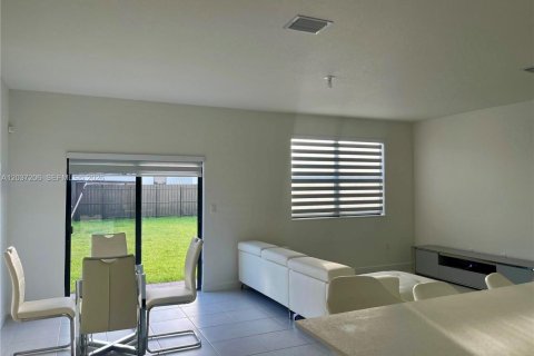 Купить виллу или дом в Майами, Флорида 4 спальни, 241.36м2, № 2240141 - фото 6