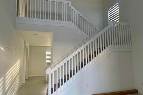 Купить виллу или дом в Майами, Флорида 4 спальни, 241.36м2, № 2240141 - фото 8