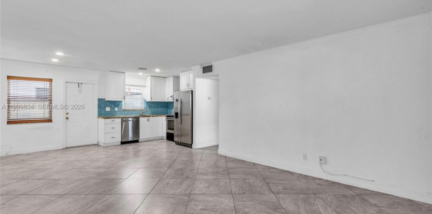 Condominio en Hollywood, Florida, 1 dormitorio  № 2067110