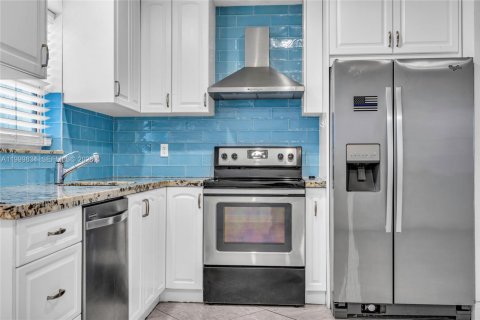 Condominio en venta en Hollywood, Florida, 1 dormitorio, 61.97 m2 № 2067110 - foto 8