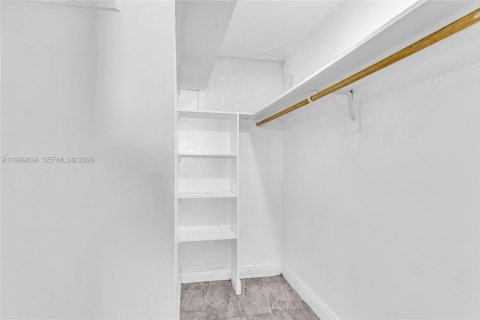 Condominio en venta en Hollywood, Florida, 1 dormitorio, 61.97 m2 № 2067110 - foto 12