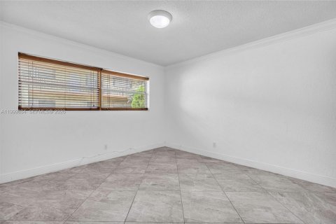 Condominio en venta en Hollywood, Florida, 1 dormitorio, 61.97 m2 № 2067110 - foto 13