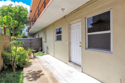 Condominio en venta en Hollywood, Florida, 1 dormitorio, 61.97 m2 № 2067110 - foto 20