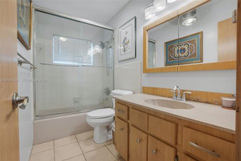Immobilier commercial à vendre à Fort Lauderdale, Floride: 169.83 m2 № 2430039 - photo 16