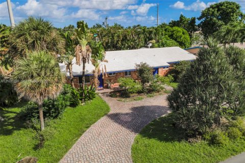 Commercial property in Fort Lauderdale, Florida 169.83 sq.m. № 2430039