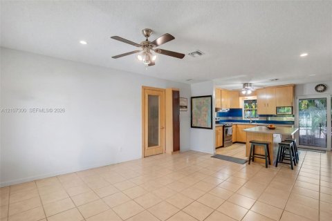 Immobilier commercial à vendre à Fort Lauderdale, Floride: 169.83 m2 № 2430039 - photo 26