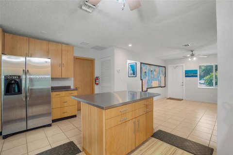 Immobilier commercial à vendre à Fort Lauderdale, Floride: 169.83 m2 № 2430039 - photo 10