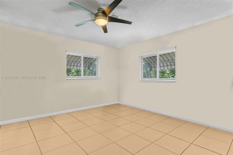 Immobilier commercial à vendre à Fort Lauderdale, Floride: 169.83 m2 № 2430039 - photo 22