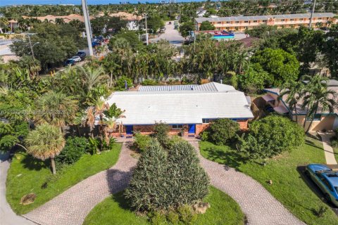 Immobilier commercial à vendre à Fort Lauderdale, Floride: 169.83 m2 № 2430039 - photo 2