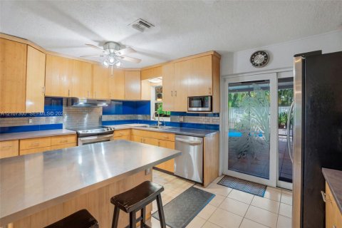 Immobilier commercial à vendre à Fort Lauderdale, Floride: 169.83 m2 № 2430039 - photo 8