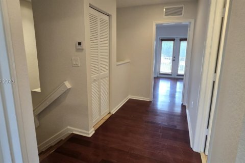 Townhouse in Homestead, Florida 3 bedrooms, 146.79 sq.m. № 2062313 - photo 14