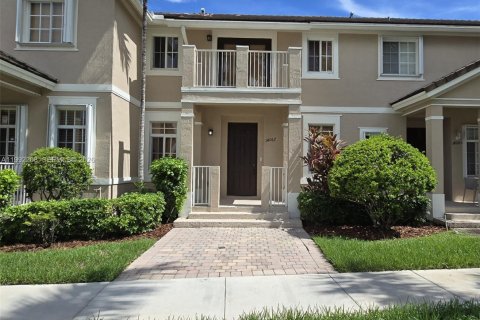 Townhouse in Homestead, Florida 3 bedrooms, 146.79 sq.m. № 2062313