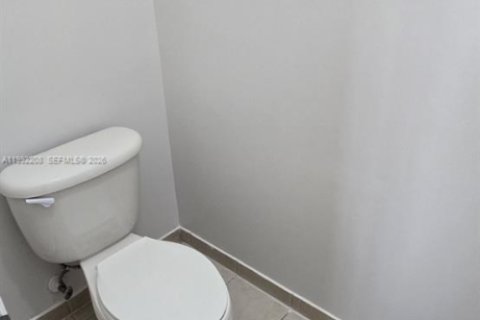 Townhouse in Homestead, Florida 3 bedrooms, 146.79 sq.m. № 2062313 - photo 21