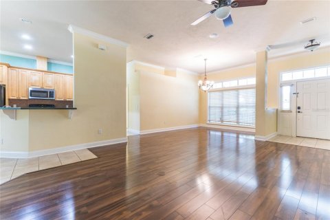House in Gainesville, Florida 4 bedrooms, 186.55 sq.m. № 2094711 - photo 12