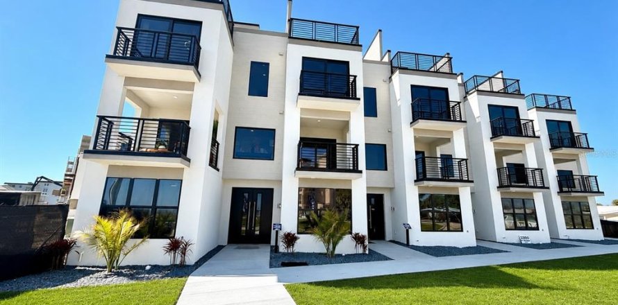 Condo in Ormond Beach, Florida, 3 bedrooms № 2106879