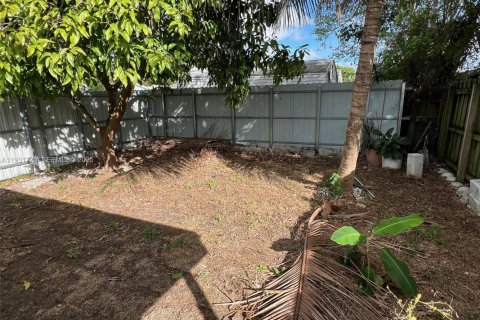 Villa ou maison à louer à Miami Gardens, Floride: 3 chambres, 121.7 m2 № 1991131 - photo 17