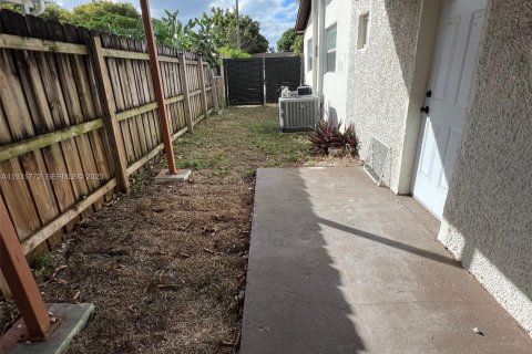 Villa ou maison à louer à Miami Gardens, Floride: 3 chambres, 121.7 m2 № 1991131 - photo 16