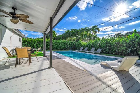 House in Miami, Florida 3 bedrooms, 149.39 sq.m. № 1947899 - photo 29