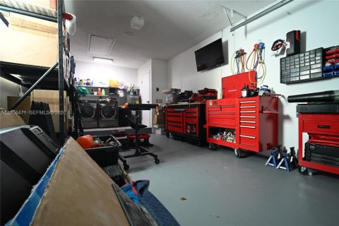 Villa ou maison à vendre à North Lauderdale, Floride: 4 chambres, 121.05 m2 № 2042405 - photo 24