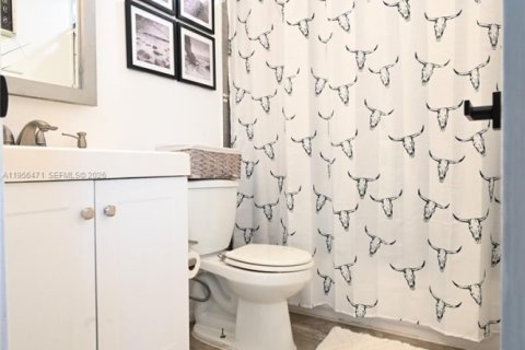 Villa ou maison à vendre à North Lauderdale, Floride: 4 chambres, 121.05 m2 № 2042405 - photo 14