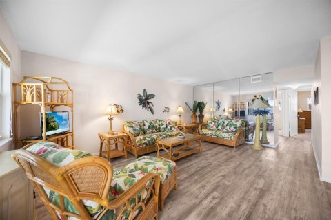 Condominio en venta en North Palm Beach, Florida, 2 dormitorios, 89.74 m2 № 2083166 - foto 10