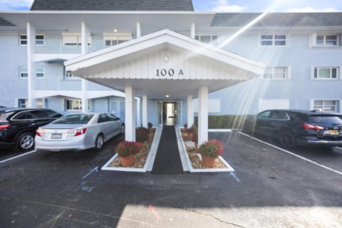 Condominio en venta en North Palm Beach, Florida, 2 dormitorios, 89.74 m2 № 2083166 - foto 5