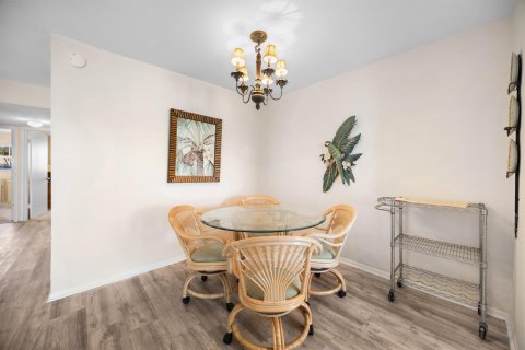 Condominio en venta en North Palm Beach, Florida, 2 dormitorios, 89.74 m2 № 2083166 - foto 17