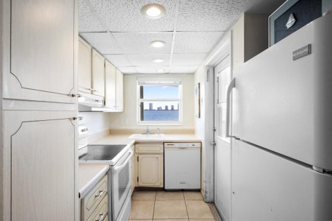 Condominio en venta en North Palm Beach, Florida, 2 dormitorios, 89.74 m2 № 2083166 - foto 20